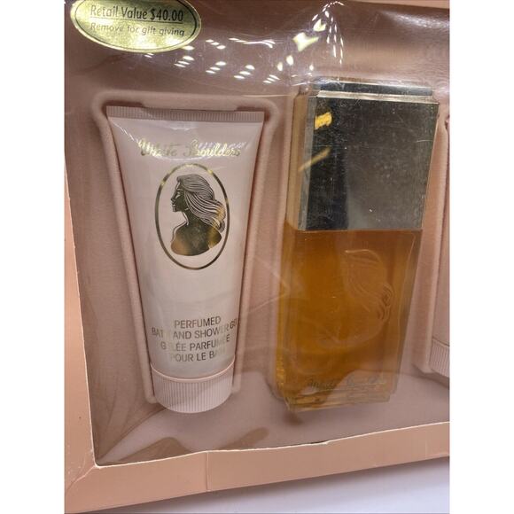 White Shoulders Perfume Gift Set Box NEW 2.7 Oz Cologne Body Lotion Shower Gel - Picture 2 of 6